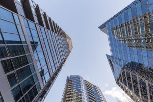 Kelebihan pompa Grundfos CR untuk gedung tinggi (Freepik)